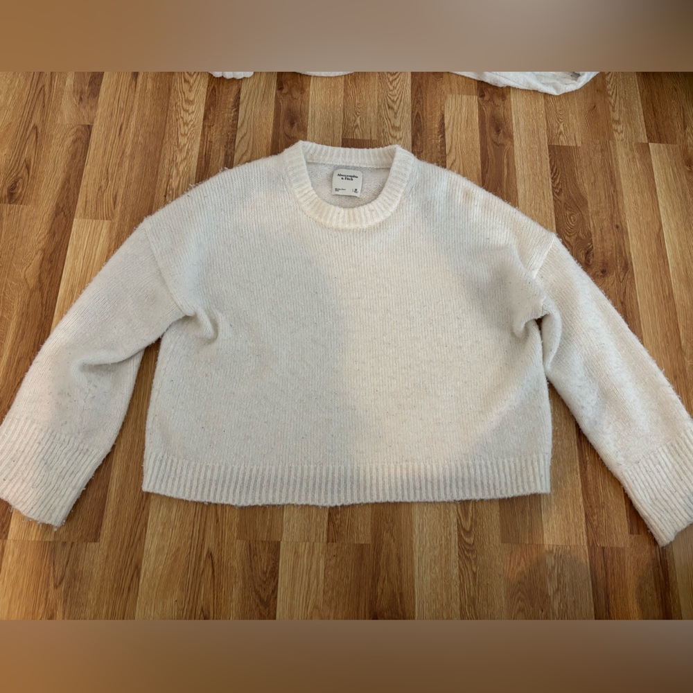 Abercrombie & Fitch Cream Sweater